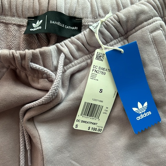 🎀New Adidas Sweatpants🎀 - Picture 3 of 11